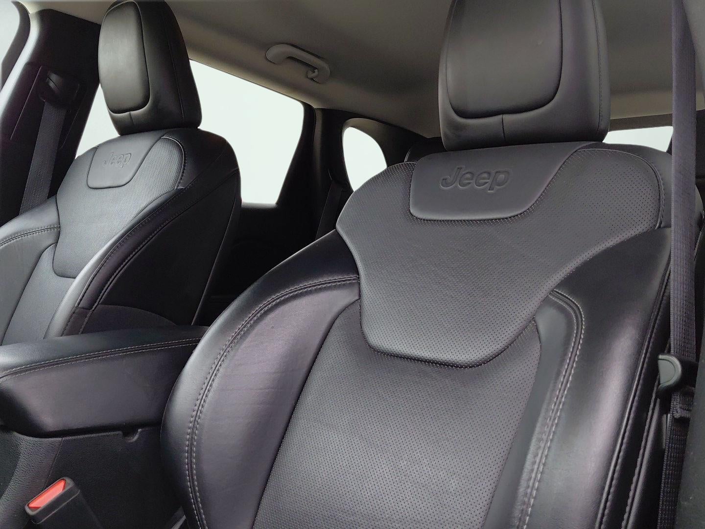 2023 Jeep Cherokee Altitude Lux