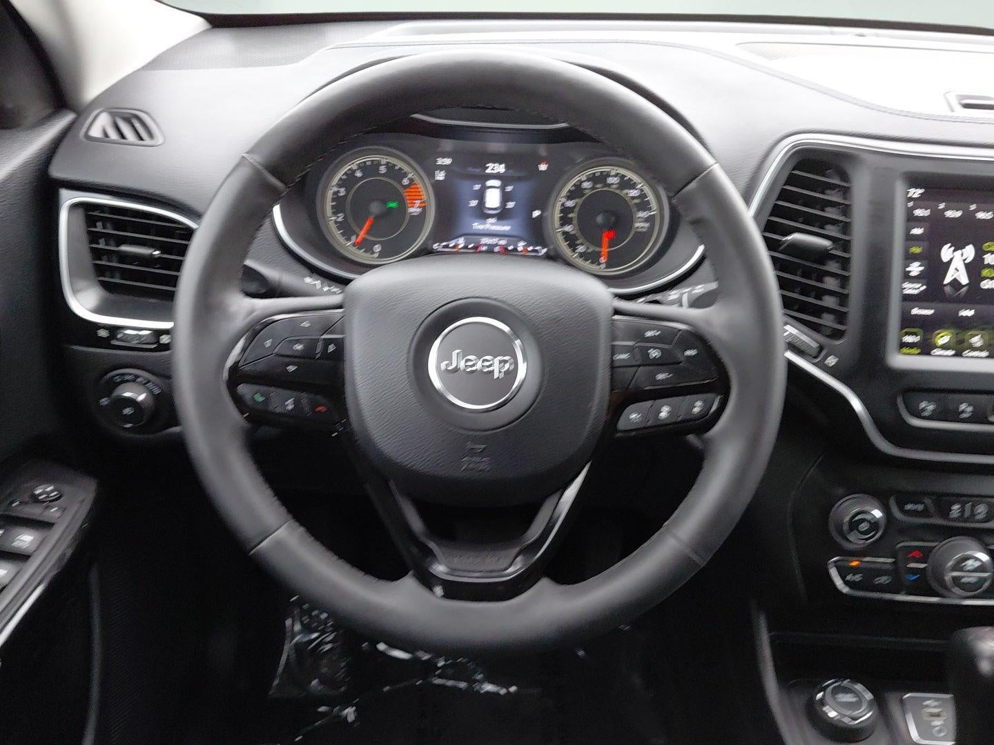 2023 Jeep Cherokee Altitude Lux