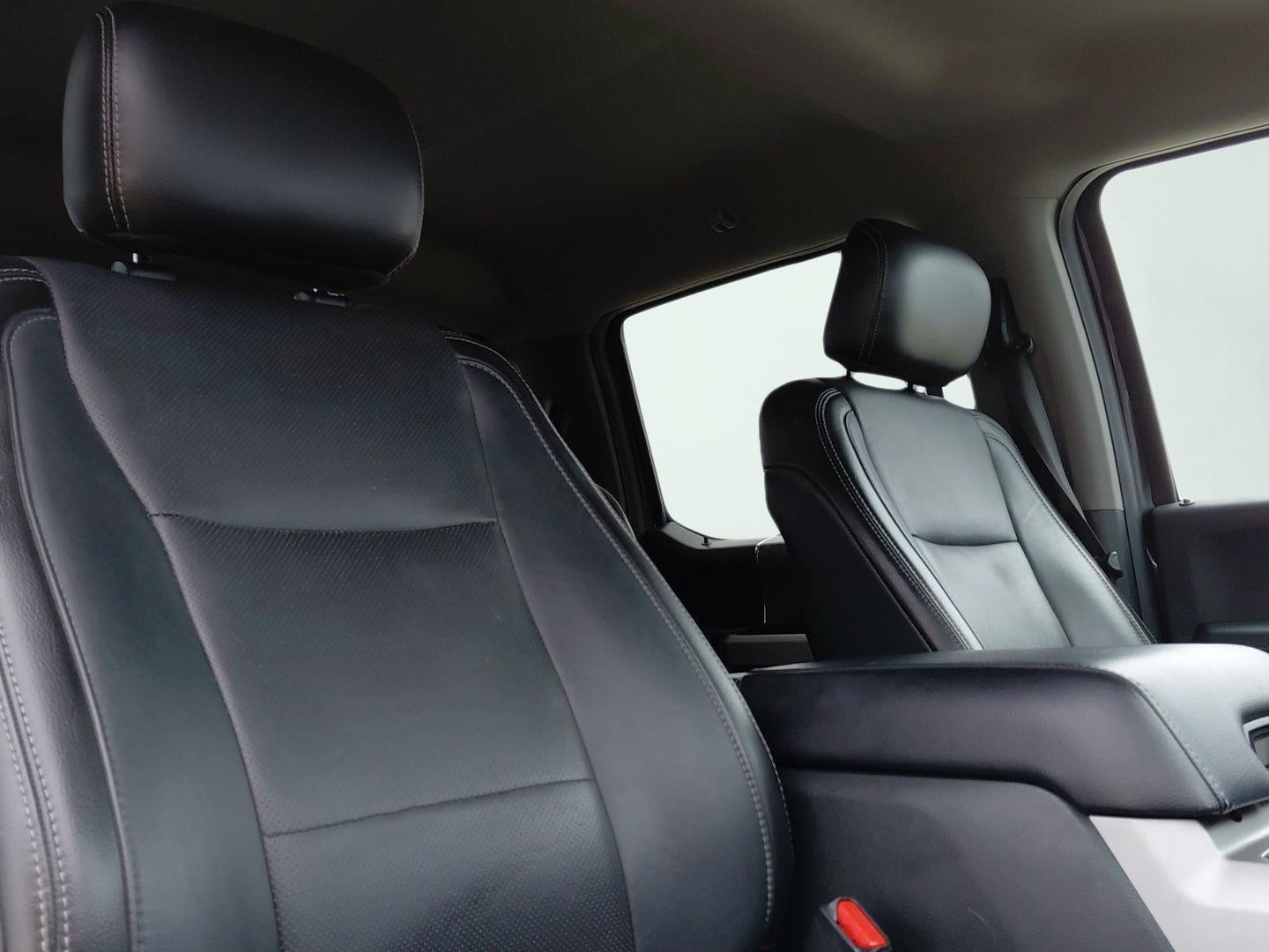 2017 Ford Super Duty F-350 SRW Lariat