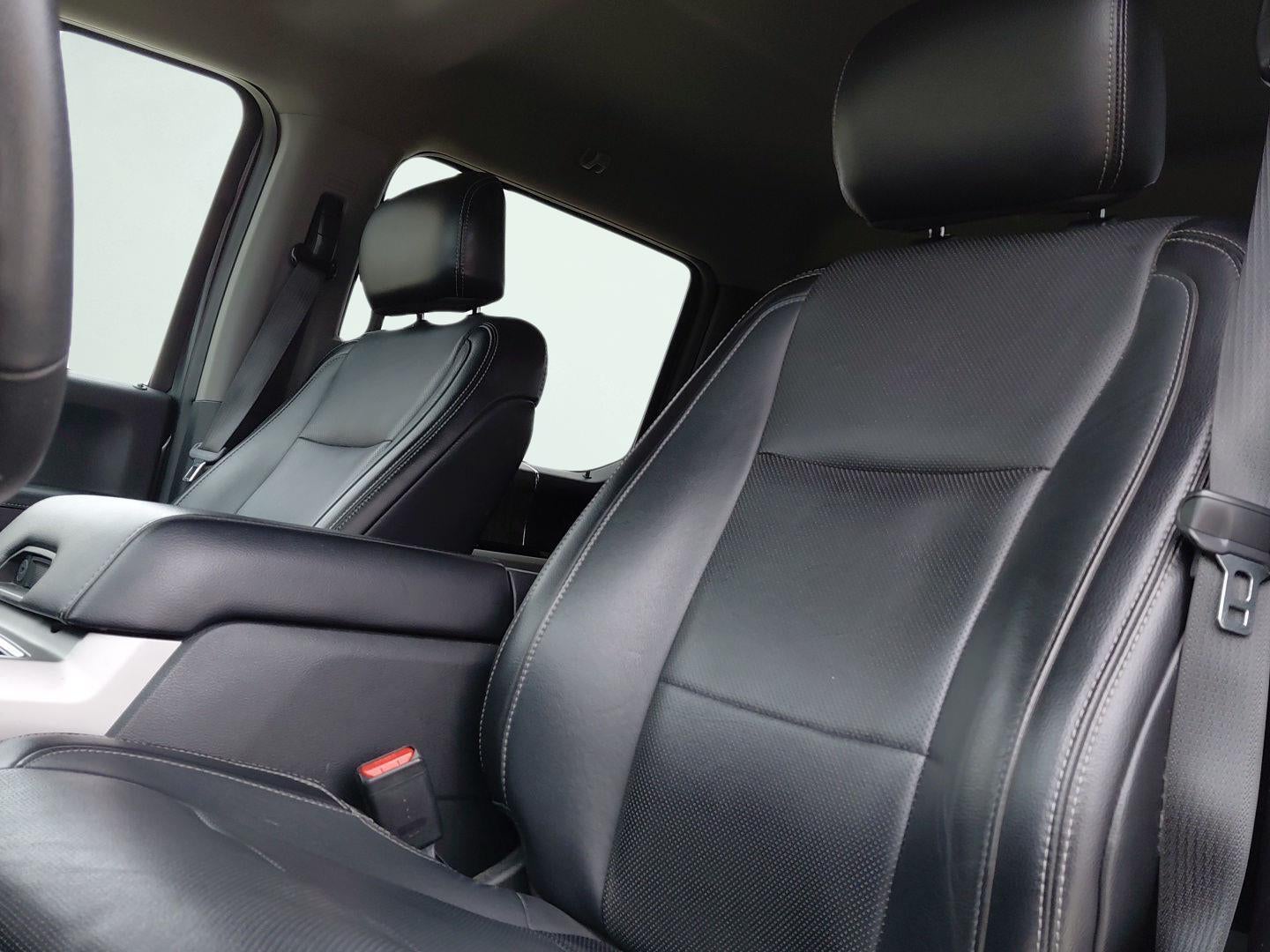 2017 Ford Super Duty F-350 SRW Lariat