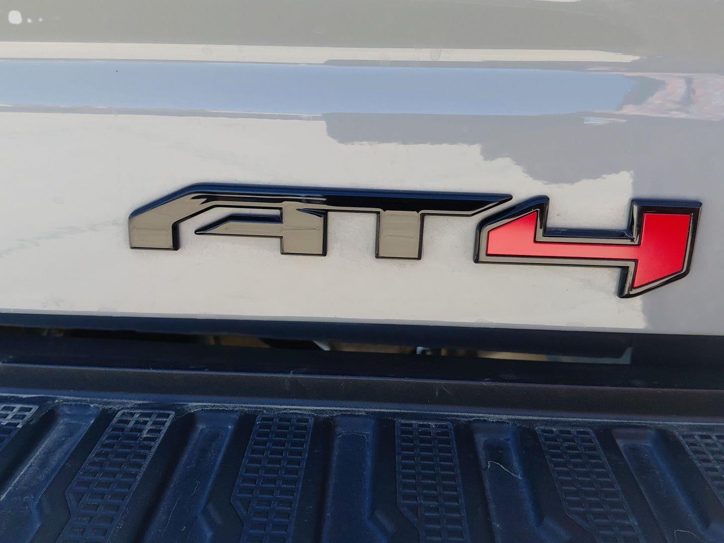 2024 GMC Sierra 3500HD AT4 Crew Cab Long Box 4WD