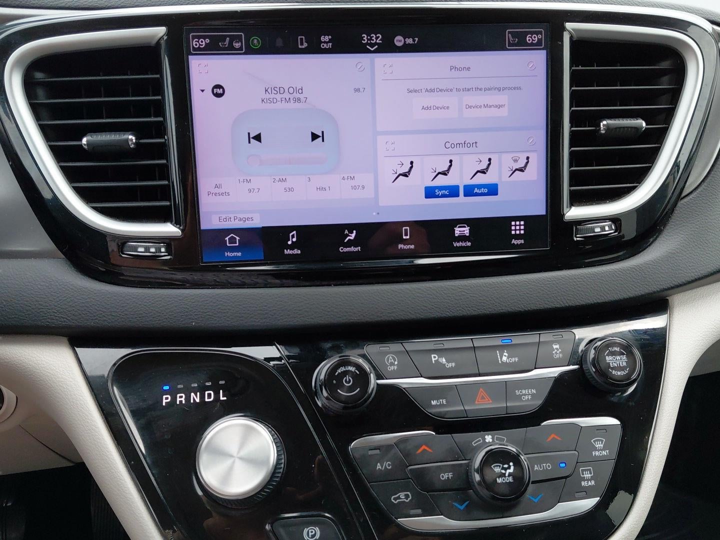 2024 Chrysler Pacifica Touring L