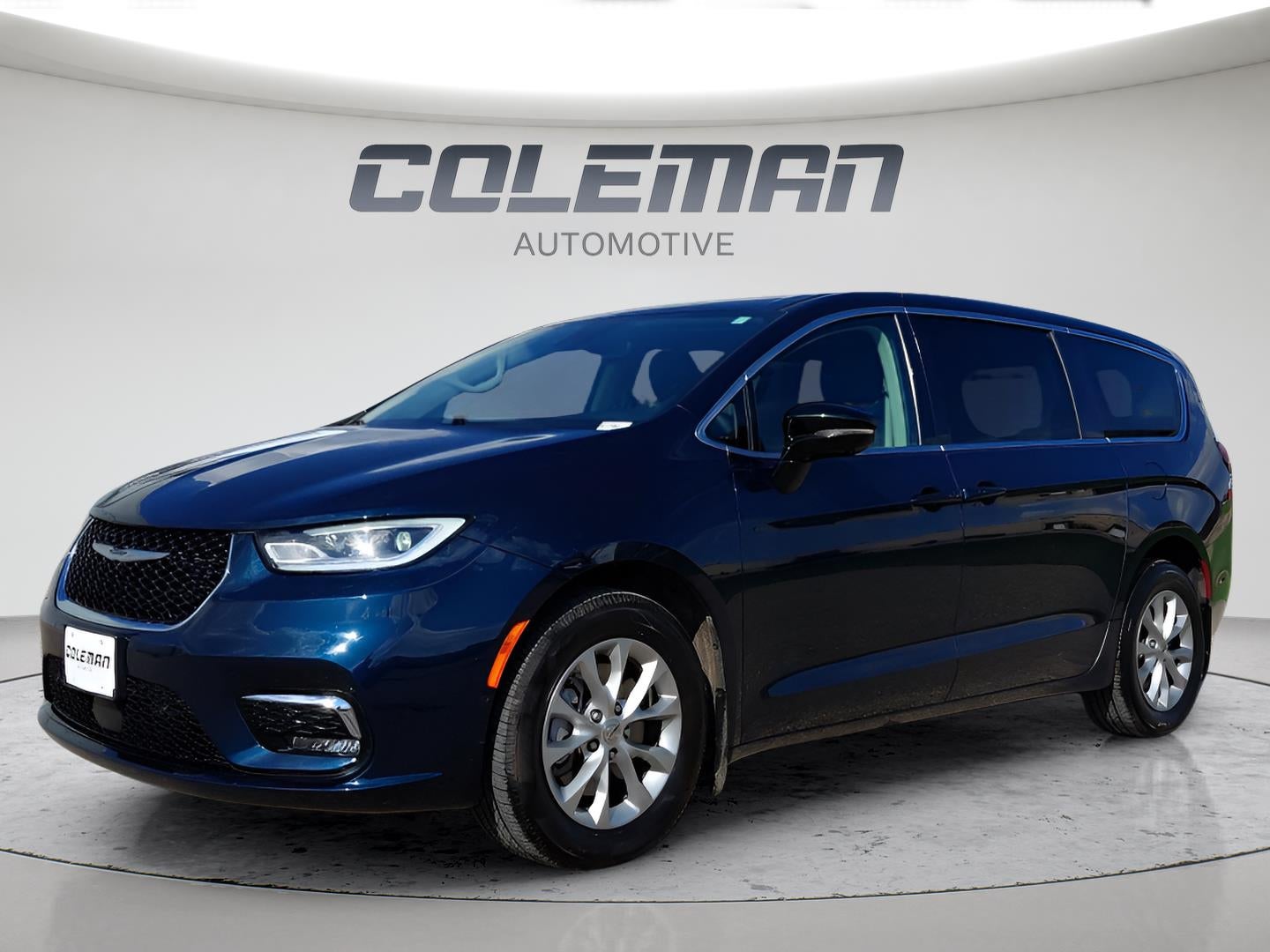 2024 Chrysler Pacifica Touring L AWD's photo