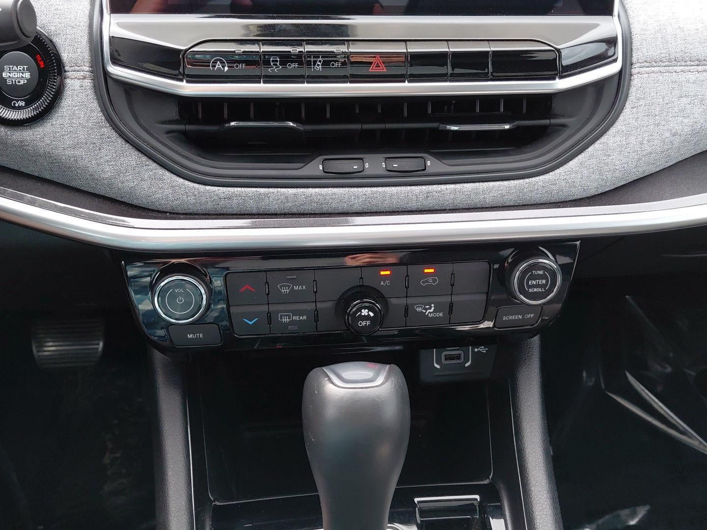 2023 Jeep Compass Latitude Lux