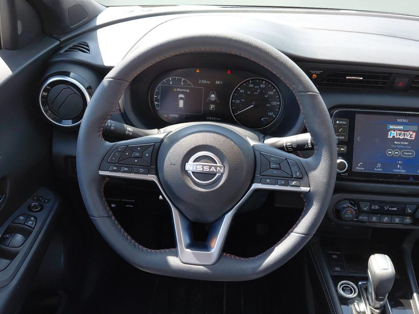 2023 Nissan Kicks SR