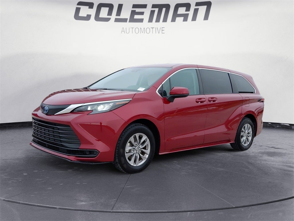 2024 Toyota Sienna LE 8 Passenger